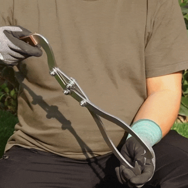 12-Inch Log Lifting Tongs – Heavy-Duty Wood Handling Claw Tool for Garden, Fireplace, and Outdoor Use