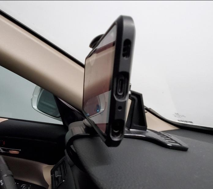 360 Degree Rotation Dashboard Phone Holder, Multipurpose Car Smartphones Mount Cell Mount Stand Suitable for 4 to 7 inch