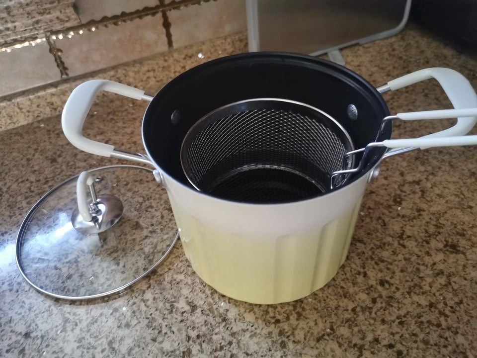 3 Litre Deep Frying Pot with Strainer – Safe Material, Compatible with Multiple Stovetops, Easy to Clean