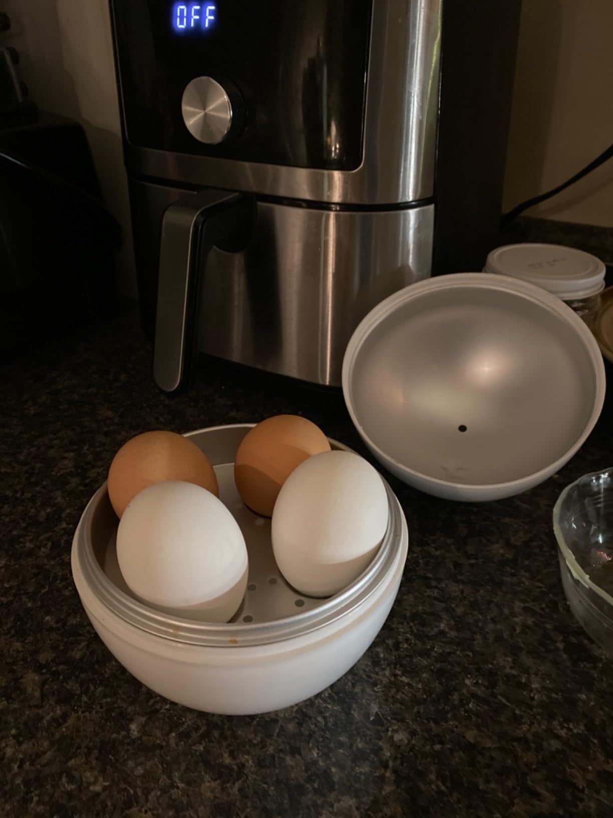 4-Egg Microwave Boiler – Quick Cooker for Perfect Soft or Hard Boiled Eggs & Built-in Easy Shell Remover