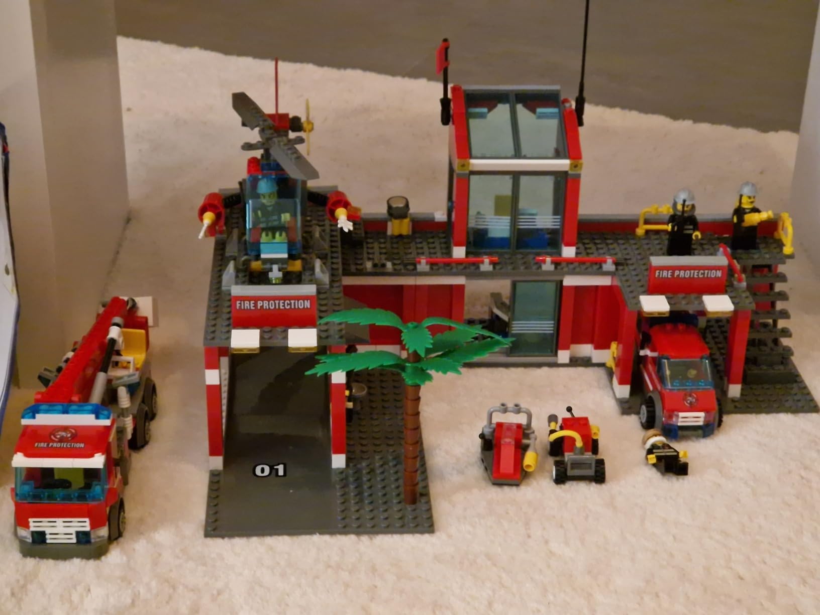 774 Pcs City Fire Station Building Set Including Fire Station, Fire Truck, Fire Helicopter, Fire Fighter, City Building, Safe for Ages 6+