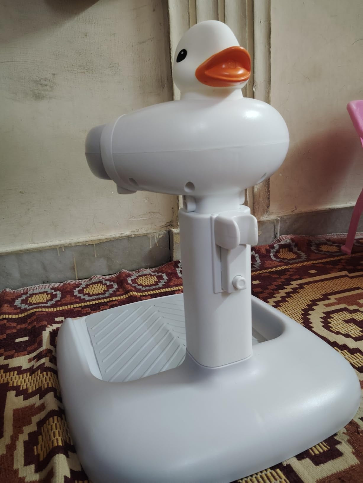 Adjustable Baby Bath Support Stand With Height Adjustable, Anti-Slip, Compact, Secure Shower Head Holder for Ages 6 month+