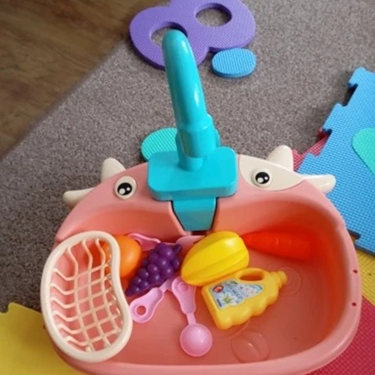 Battery Kitchen Sink Toy with Realistic Water Circulation, ABS plastic, Safe for Ages 3+