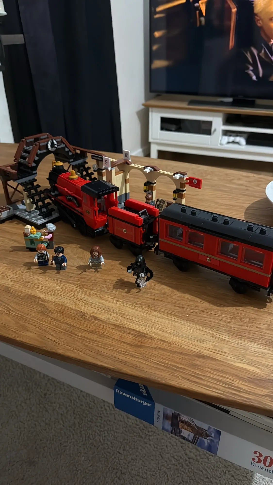 Building Block Train – LEGO Harry Potter Set with 801 pcs and 20 Mini Characters, Safe for Ages 8+