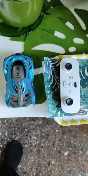 Control Wall-Climbing Car with Lighting Sensors, Long Battery Life, Infrared Remote Control  – Safe for Ages 3+