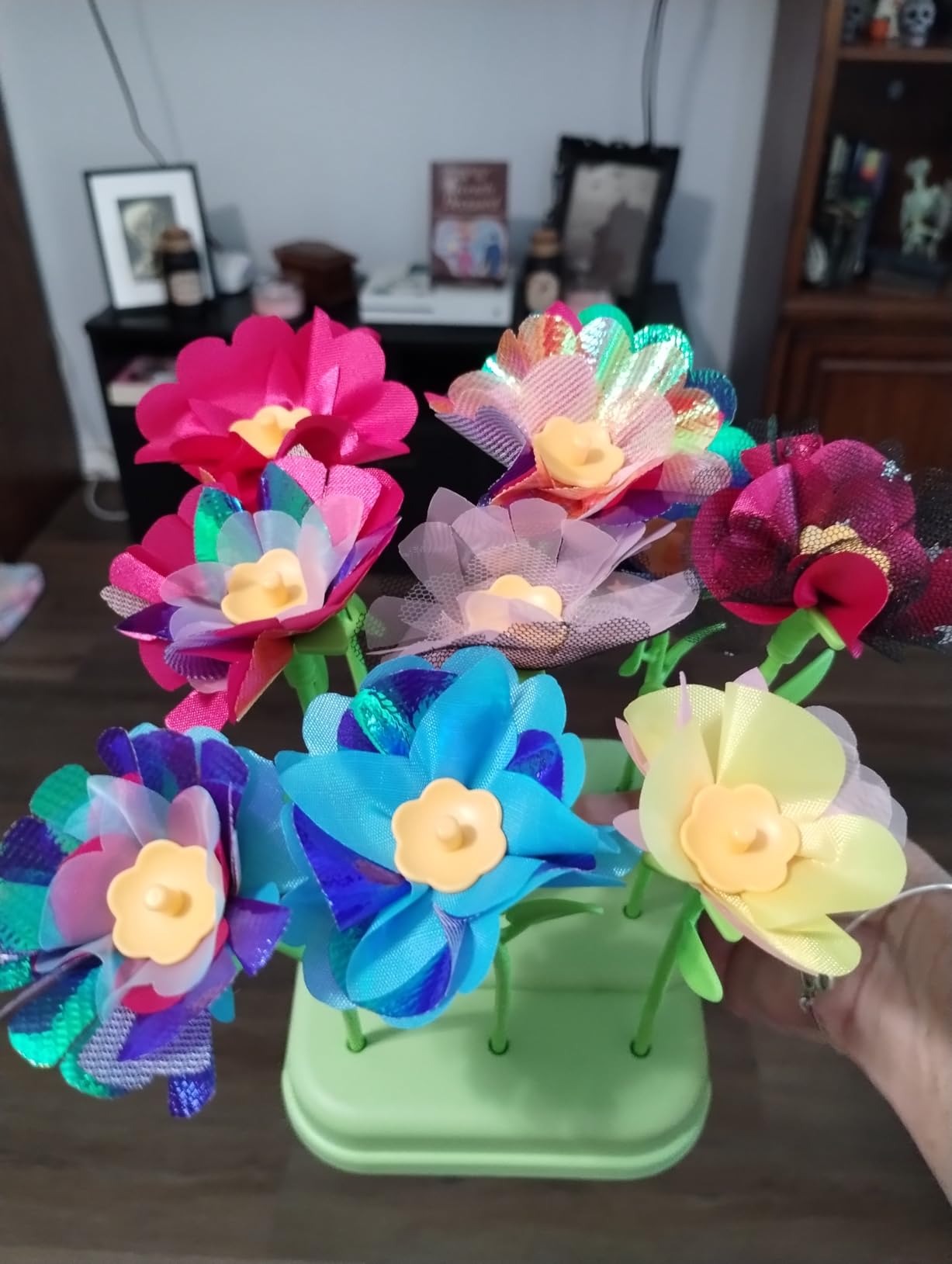 DIY Fabric Flower Bouquet Toy with Complete Craft Kit – Develops Hands-On Skills, Safe for Ages 3+