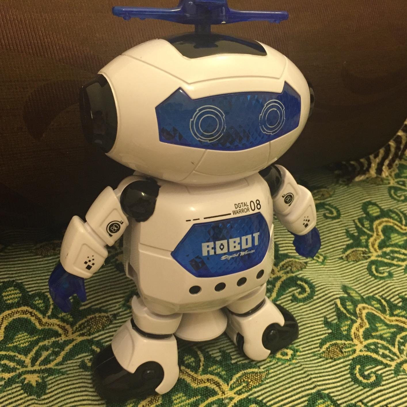 Dancing Robot with Music and Lights, 360° Rotation, Compact, Easy to Carry, Safe for Ages 3+