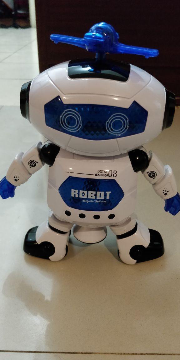 Dancing Robot with Music and Lights, 360° Rotation, Compact, Easy to Carry, Safe for Ages 3+