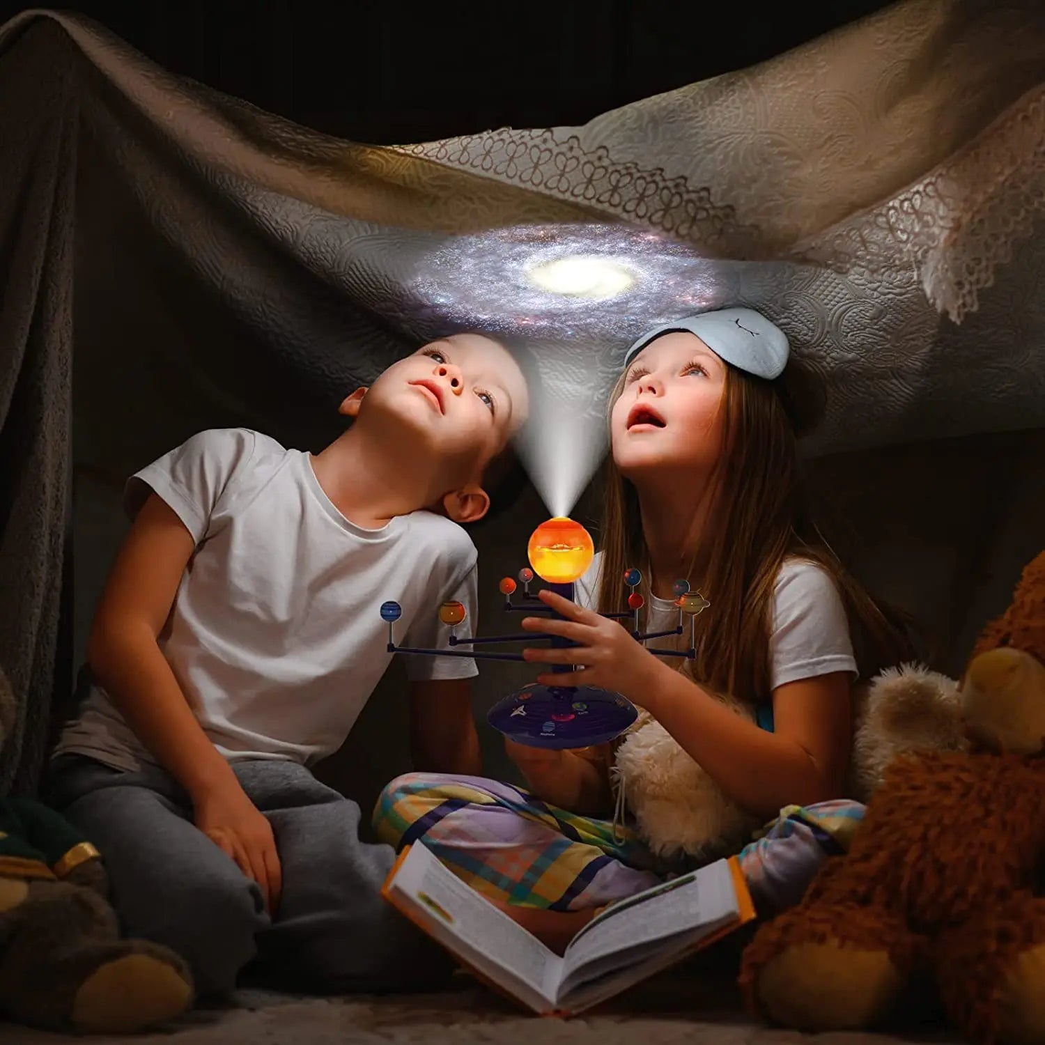 Educational Planet Toy with English and Spanish Voice Interaction, 24-Slide Space Projector, Safe for Ages 6+