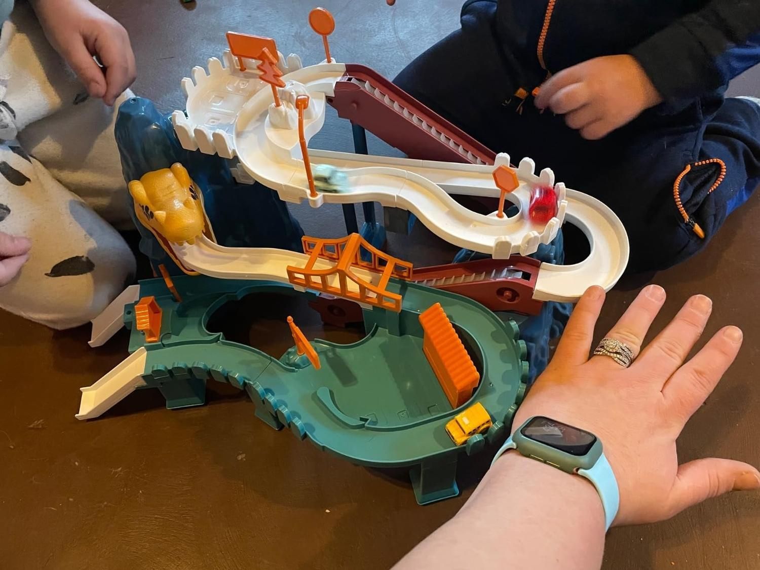 Electric Dinosaur Mountain Track Car with Multi-Floors, Various PCS - Safe for Ages 3+