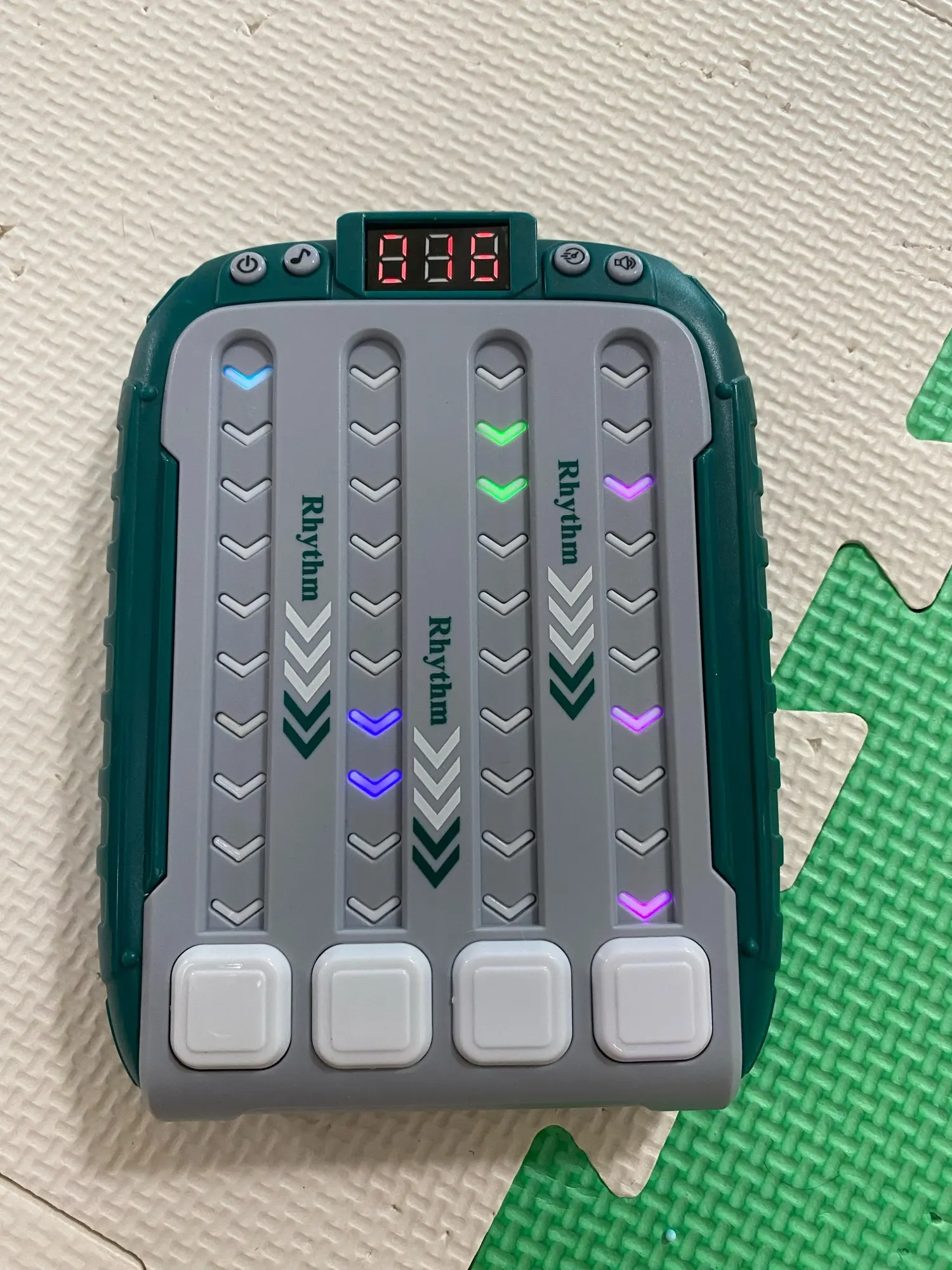 Electronic Rhythm Game Console with Music and Lights, Handheld Puzzle Toy, Safe for Ages 3+