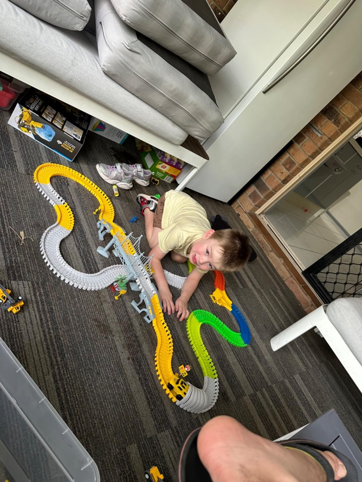 Expandable Raceway Playset for Creative Kids – Flexible Track System with DIY Bridge, Safe for Ages 3+