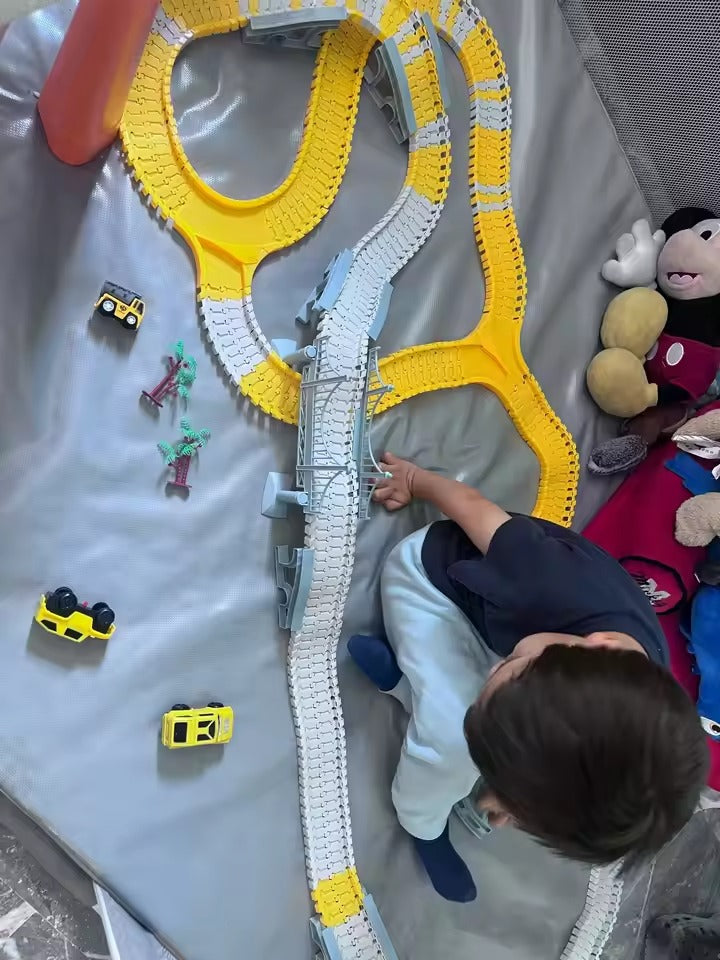 Expandable Raceway Playset for Creative Kids – Flexible Track System with DIY Bridge, Safe for Ages 3+