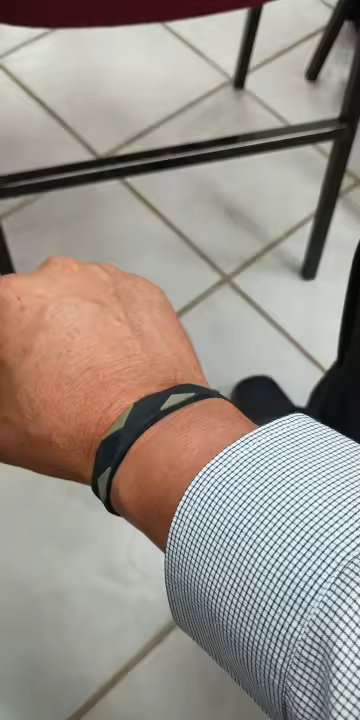 Far Infrared Anti Static Negative Ion Bracelet - Waterproof Silicone Lovers Bracelet Anti Fatigue, Sports Wristband