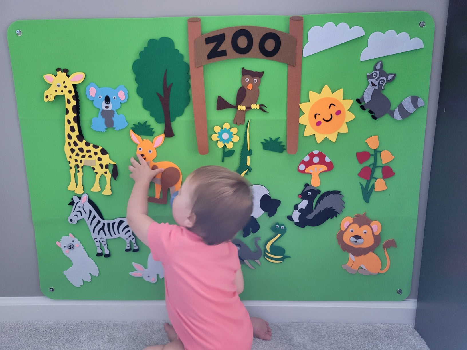 Farm Animals Felt Story Board – Reusable No-Glue Felt Set, Multi-Themes, Visual Learning, Teaching Aid, Safe for Ages 2+