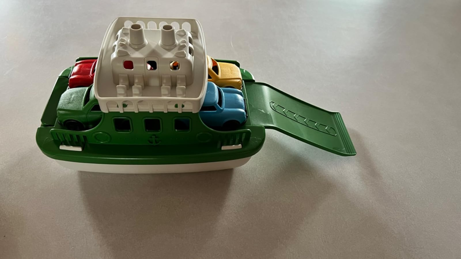 Floating Car & Boat Set, Shower Boat Squirters Toy, Safe for Ages 3+