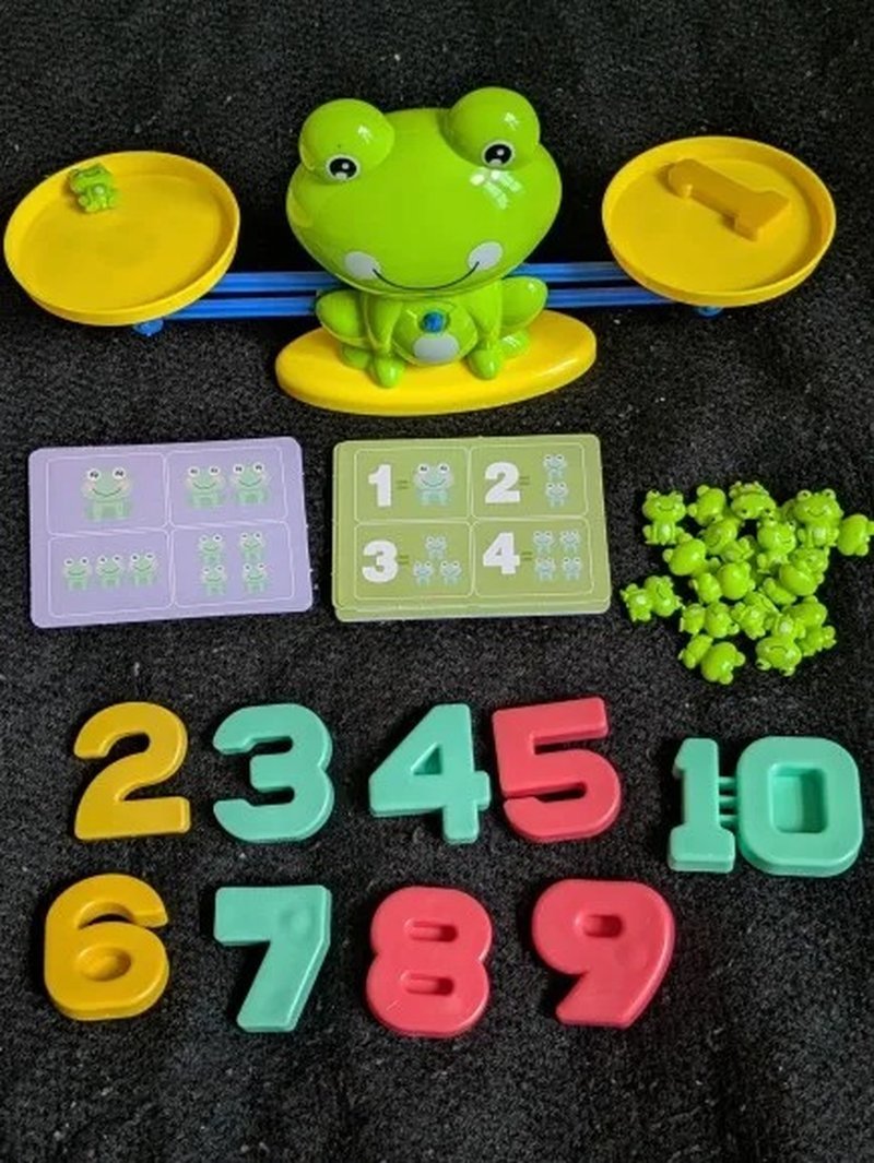 Fun & Educational Frog Balance Math Toy – Montessori Learning Game for Early Math Skills