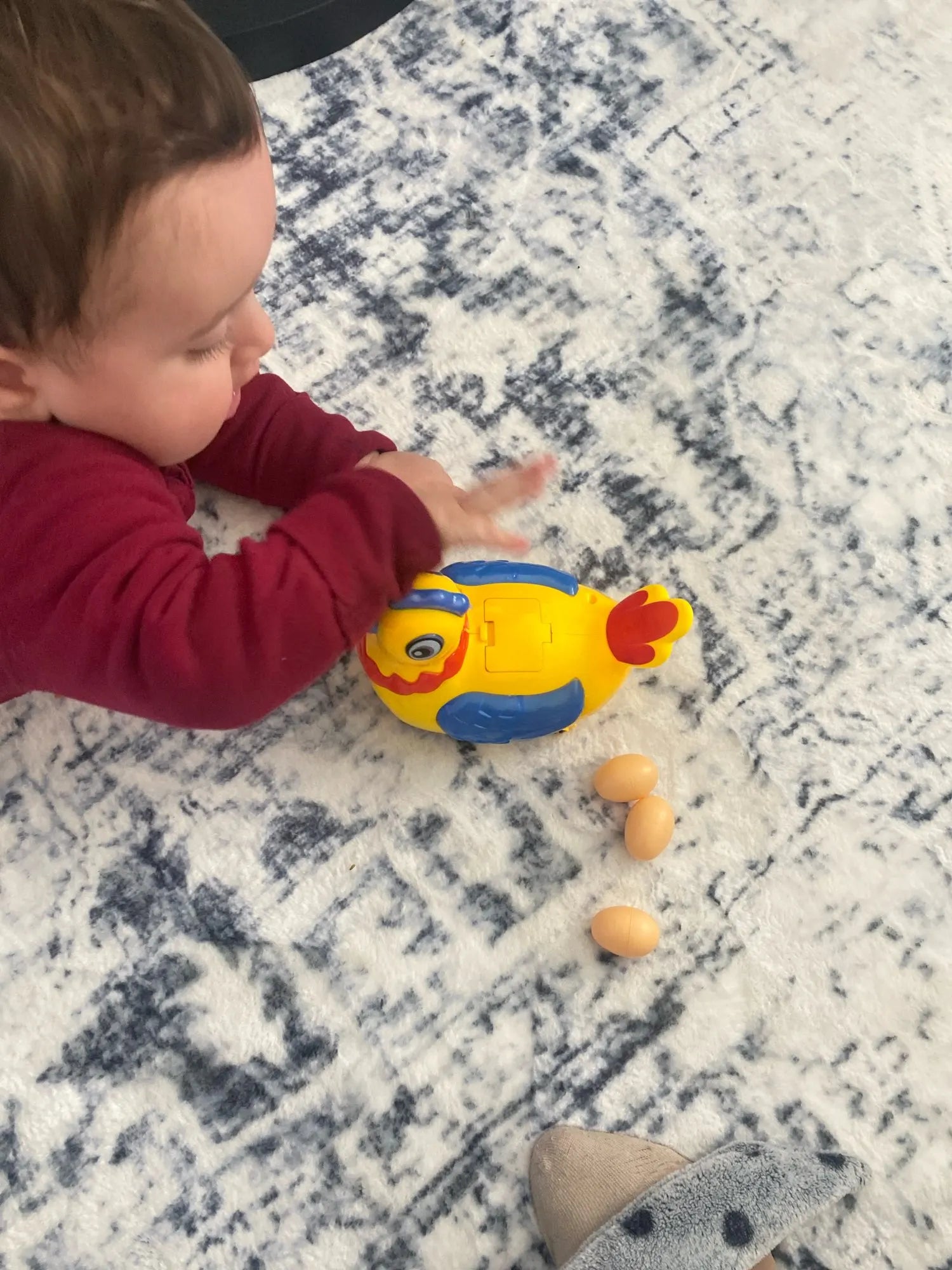 Interactive Chicken Toy with Egg Laying, Smart Movement, Boosts Observation, Safe for Ages 3+