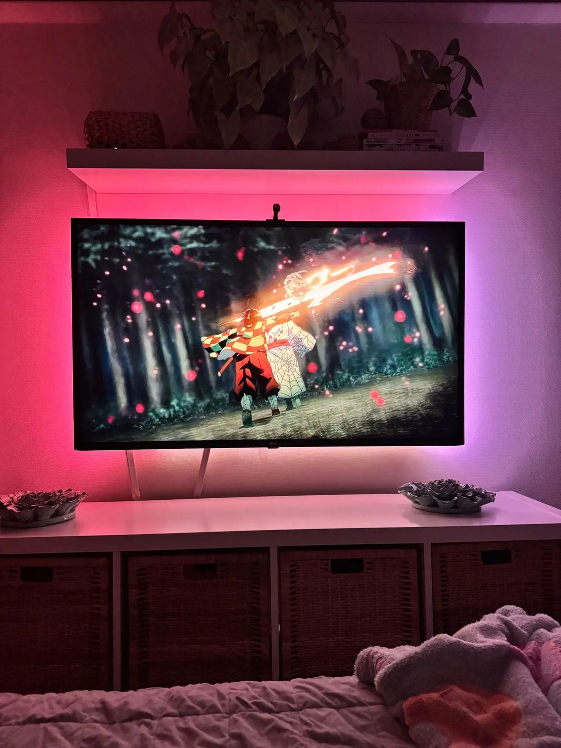 LED Strip Lights for TV Backlighting (55–75 Inch) with Color Sync Sensor, Bluetooth APP Control, RGBIC Effects