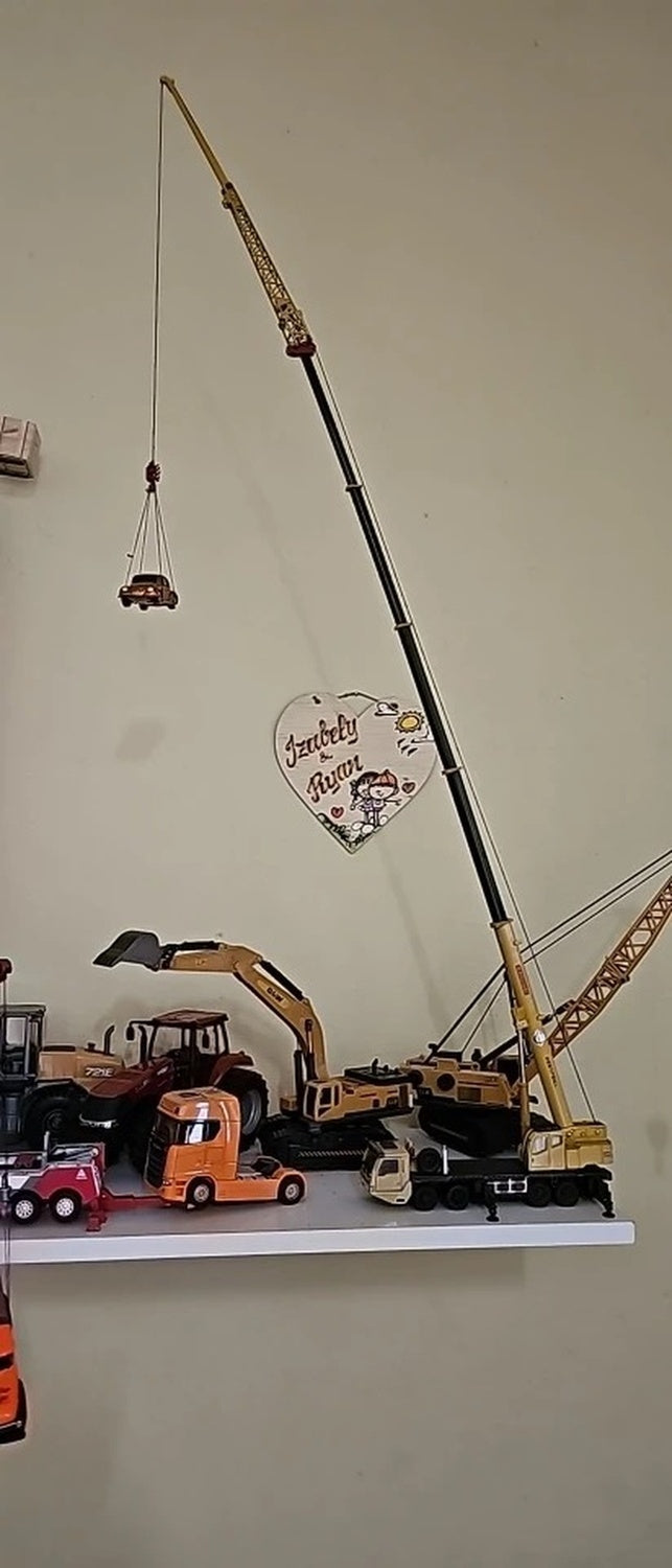 Ladder Crane Car Toy – Sturdy Diecast Build, Smooth 360° Rotation, Lifelike Engineering Design, Educational Fun, Safe for Kids 8+