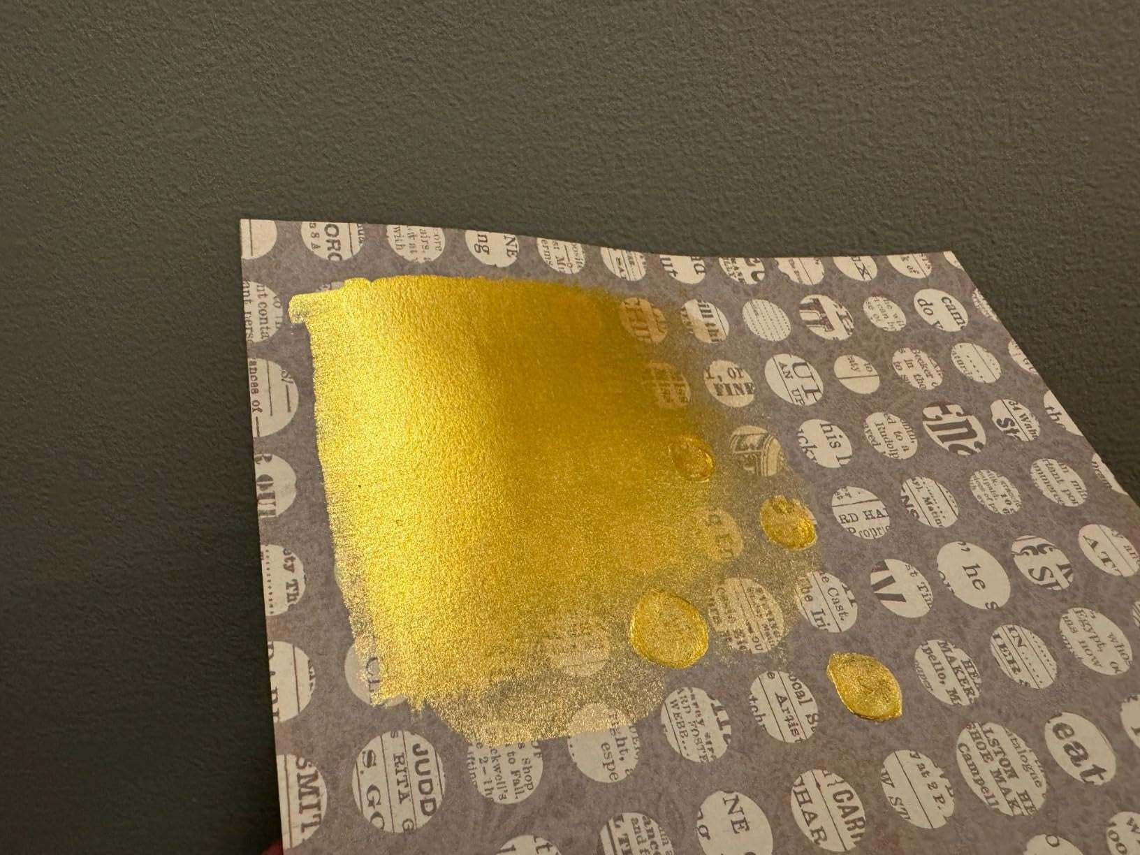 Metallic Gold Leaf Paint for Crafts – DIY Projects, Furniture Restoration, Artistic Detailing & Home Decor