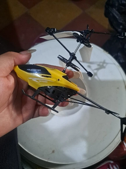 Mini Remote Control Helicopter Toy, Rechargeable, Fall-Resistant, LED Lights, Safe for Ages 3+