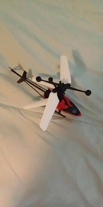 Mini Remote Control Helicopter Toy, Rechargeable, Fall-Resistant, LED Lights, Safe for Ages 3+