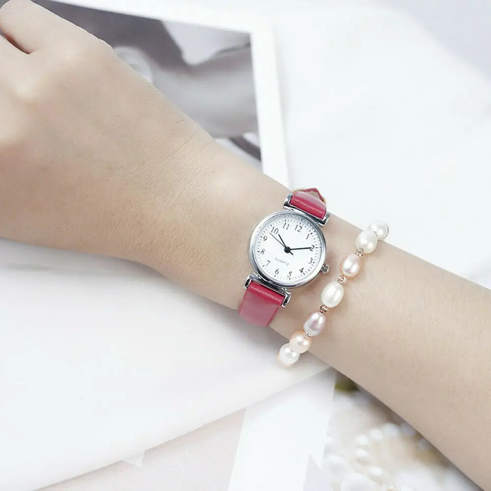Minimalist Easy to Read Dial Leather Strap Quartz Watch – Classic Design with Time Adjustment Knob