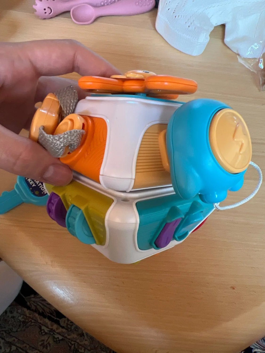 Montessori Busy Cube, Child-Friendly Wooden Sensory Toy, Fine Motor Skill Development, Safe for Ages 2+