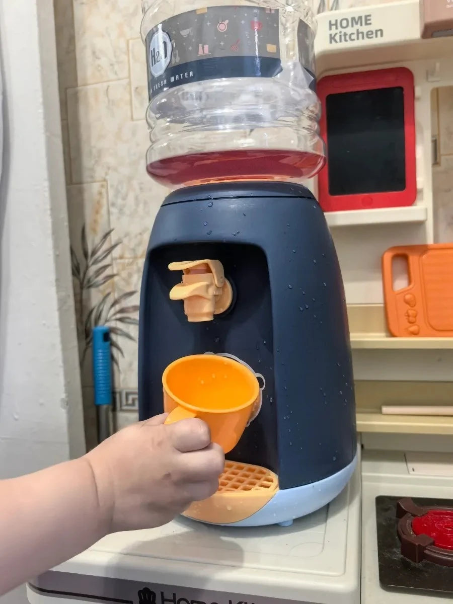 Montessori Mini Water Dispenser Toy Holds up to 1.8 Liters, Made of Non-Toxic ABS Plastic, Safe for Ages 3+