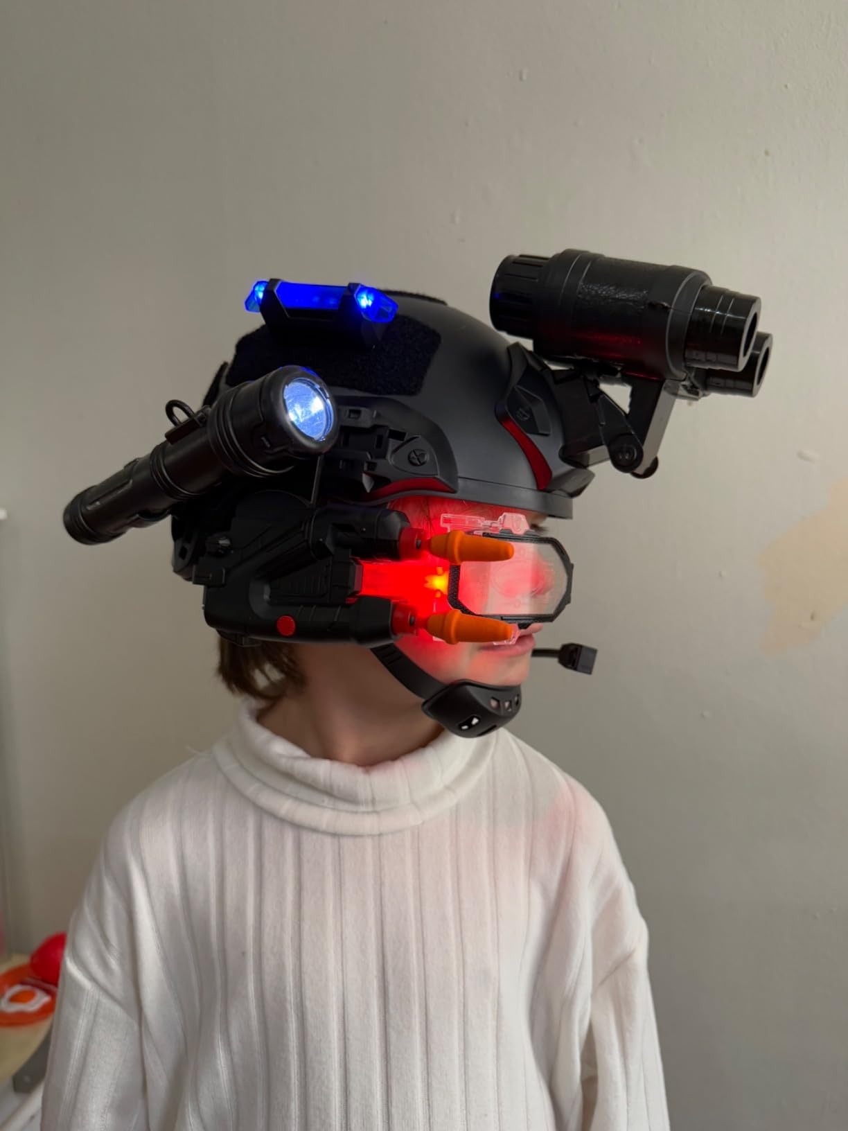 Multifunctional Tactical Helmet Children's Model Outdoor Set with Binoculars, Flashlight, High-Definition Telescope