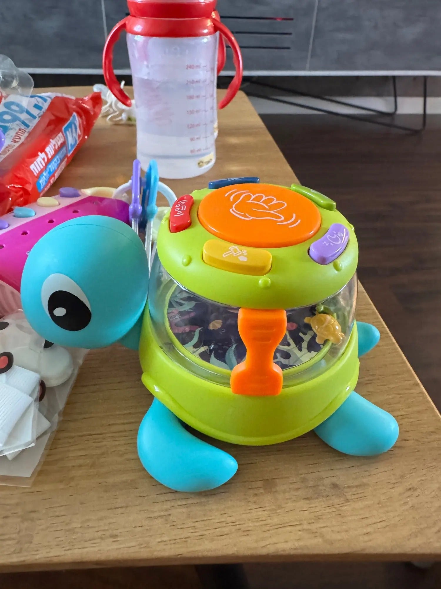 Musical Turtle Crab Toy with Colorful Lights, Rattling Mini Animals, Safe for Ages 18+ Months
