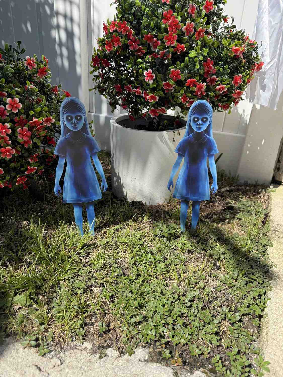 Outdoor Lighted Ghost Halloween Decoration, Safe, Compact & Easy to Install