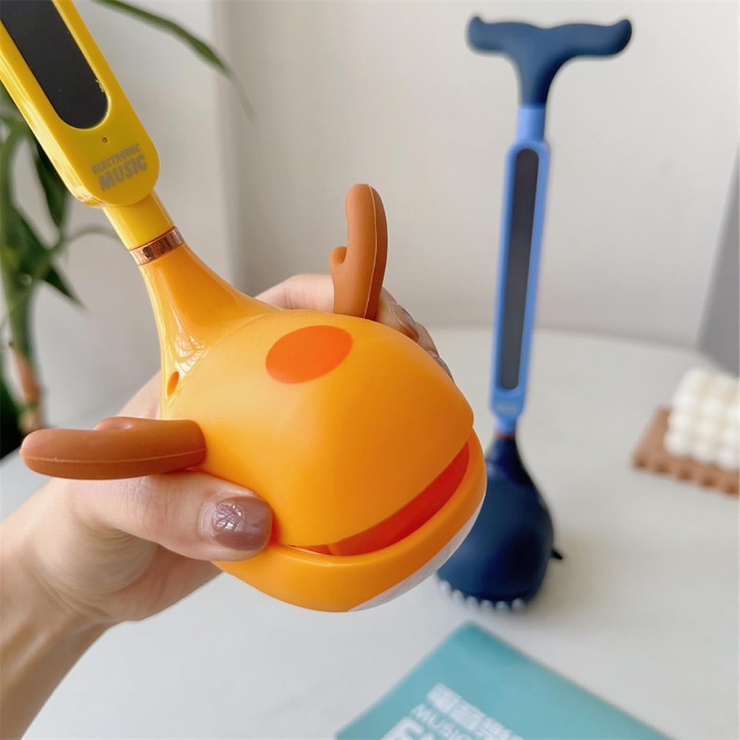 Portable Synthesizer Electronic Erhu Guitar With Adjustable Pitch & Volume, Tone Effects, Demo Tunes, One-Button Control for Ages 6+