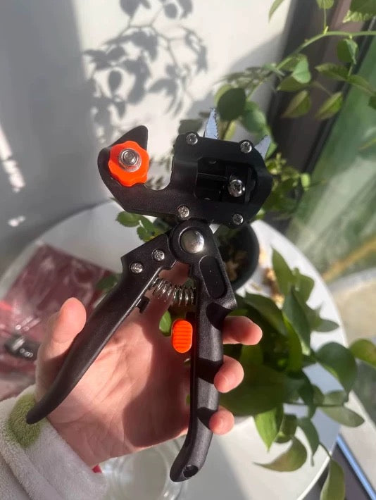 Precision Garden Grafting Tool with Specialized Grafting Blades, a Safety Handle Lock, and Durable Metal Construction