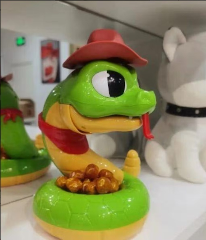 Rattlesnake Treasure Capture Challenge with Motion Sensing, Electric-Powered, Safe for Ages 3+