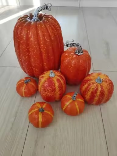 Realistic Fake Pumpkins with 7PCS Set for Halloween Decor, Lifelike Appearance, Fall Autumn Themed Decoration