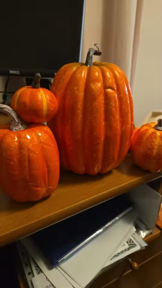 Realistic Fake Pumpkins with 7PCS Set for Halloween Decor, Lifelike Appearance, Fall Autumn Themed Decoration