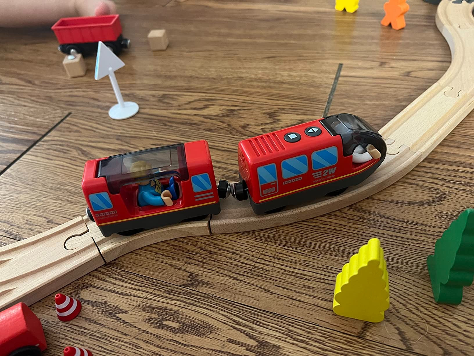 Remote Control Electric Train Toy with LED Lights, Sound, Safe for Ages 3+