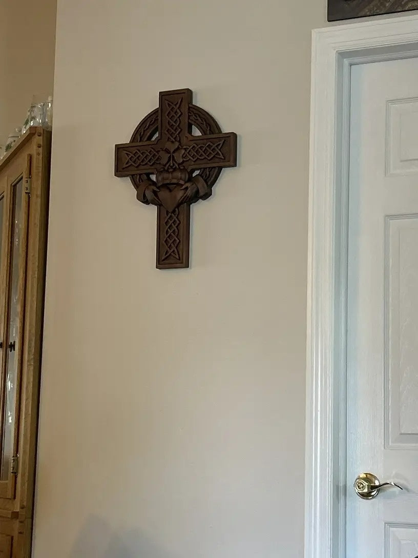 Rustic Claddagh Love Cross Wall Art – Intricate Wooden Celtic Knot Carving for Meaningful Room & Holiday Gift Decor