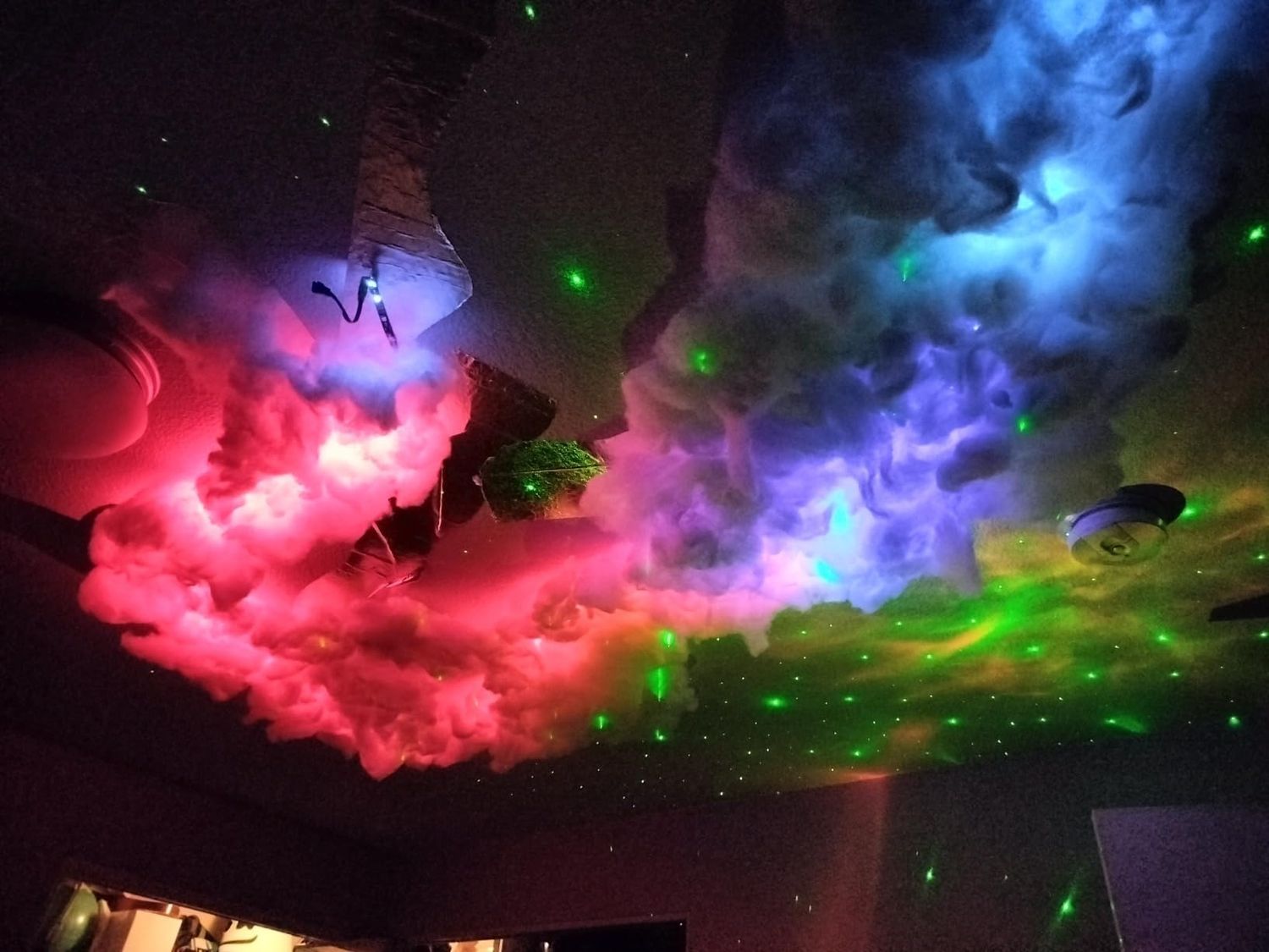 Smart RGB Music Rhythm Cloud Light – Lamp with App Control, Voice Sync and Dreamy Ambience for Bedrooms, Parties or Gaming Rooms