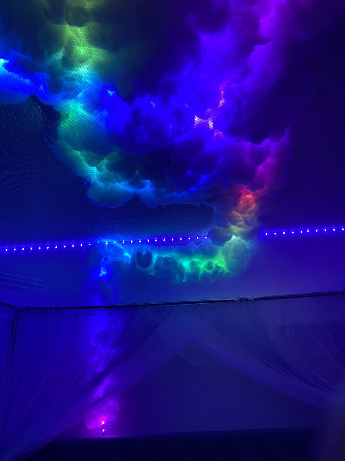 Smart RGB Music Rhythm Cloud Light – Lamp with App Control, Voice Sync and Dreamy Ambience for Bedrooms, Parties or Gaming Rooms