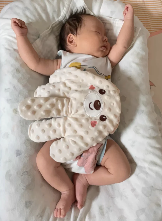 Soothing Baby Hand Pillow – Gentle Electric Patting Toy for Comfort & Startle Prevention