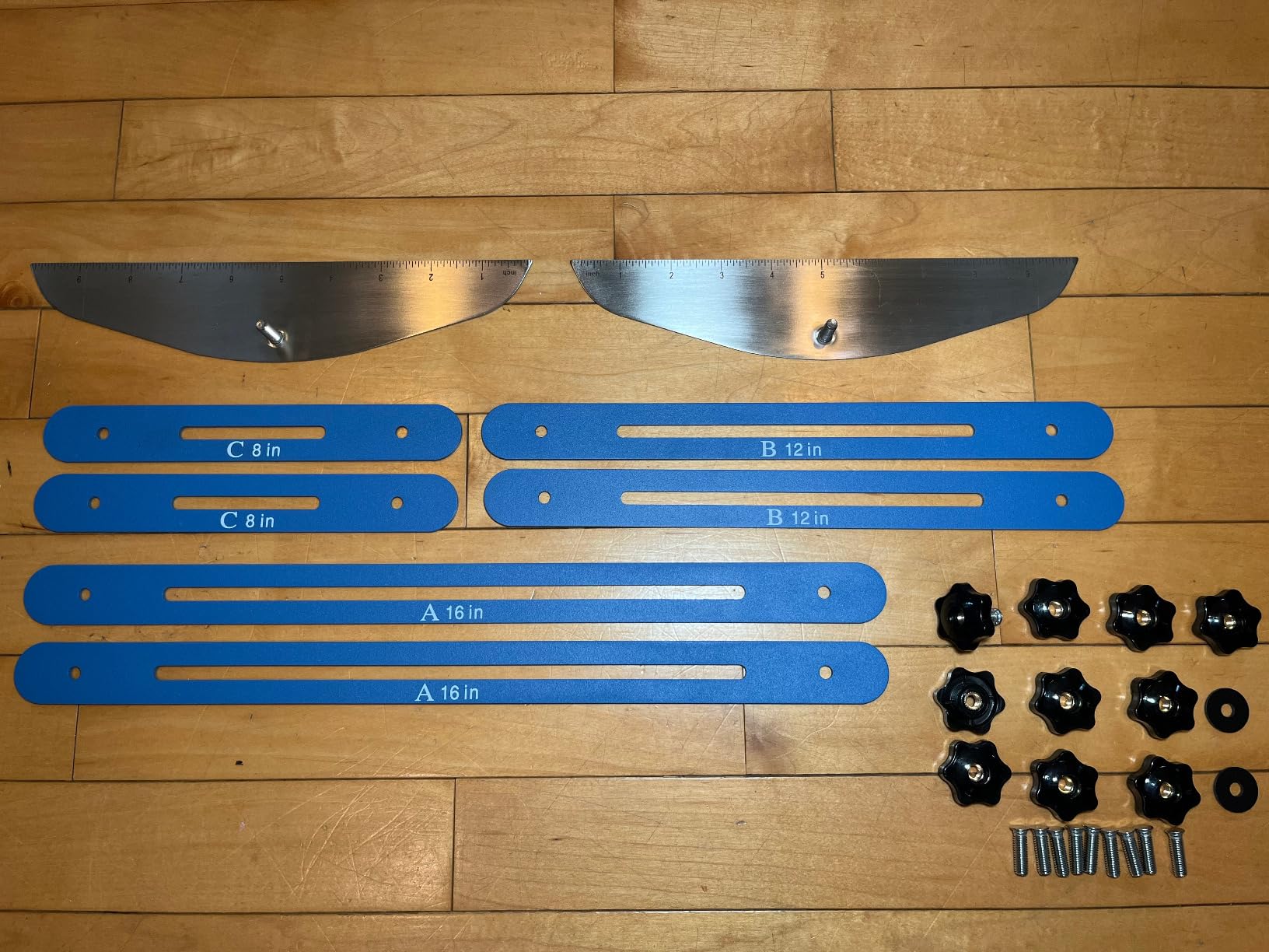 Stair Tread Jig Template Tool – Adjustable Gauge Made from Durable Material for Stairs, Risers, Shelves, and Partitions.