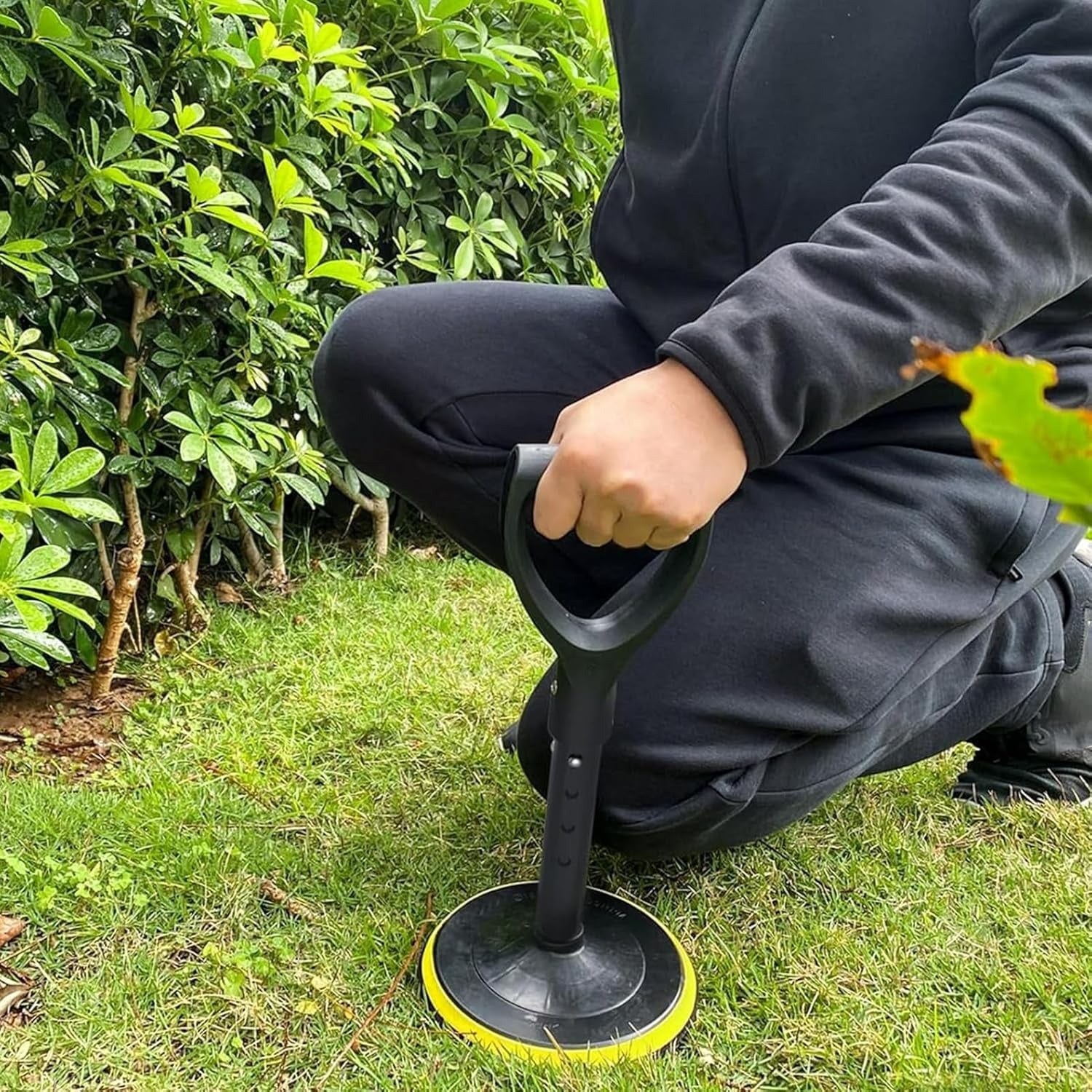 Stand Assist Device for Elderly – Lightweight Floor Support Tool for Easy Lifting, Daily Living Aid for Seniors and Mobility-Challenged Individuals