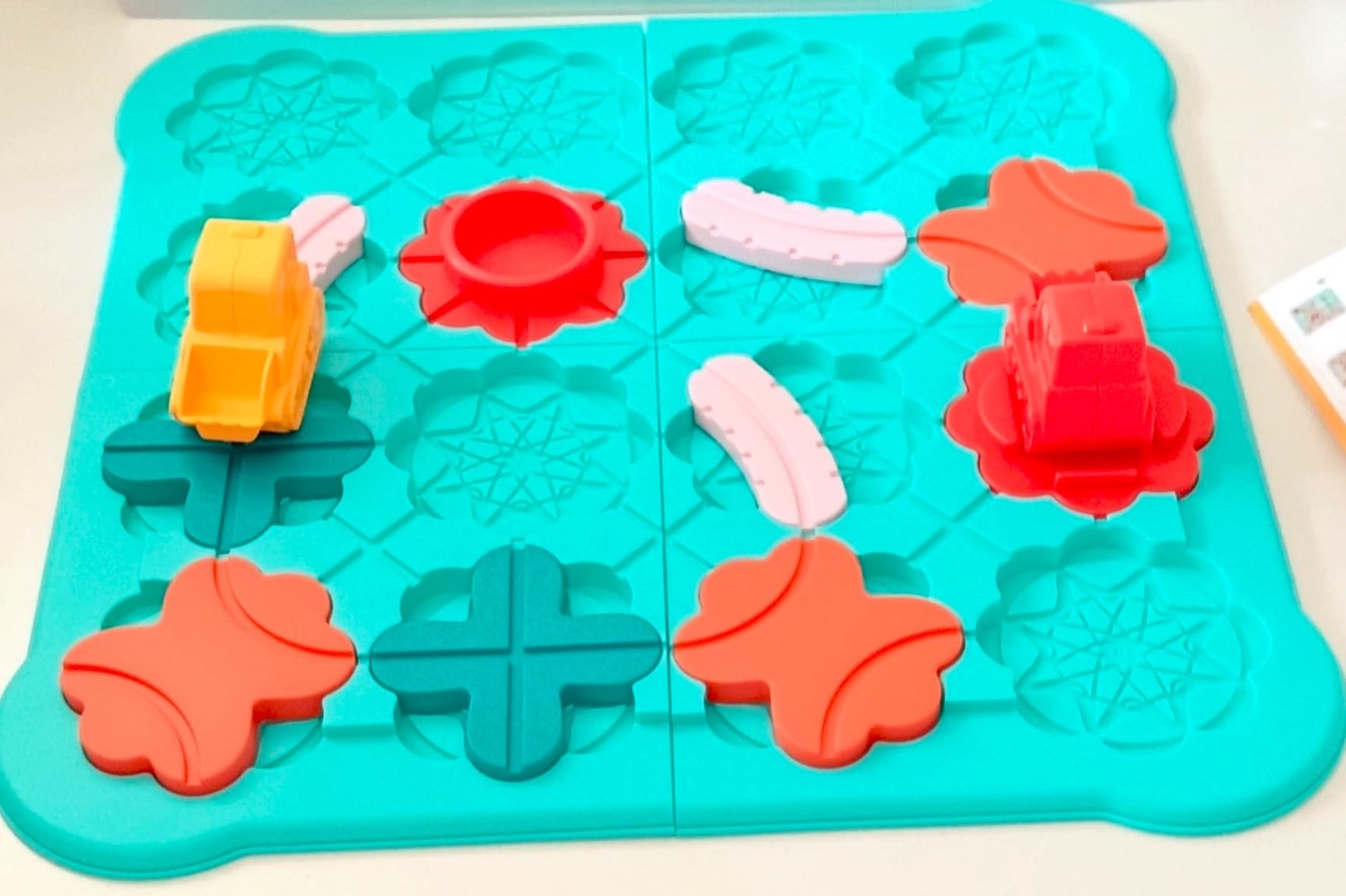 The Kids Logical Thinking Street Puzzle,  Many Difficulty Levels, Cute Design, Safe for Ages 3+