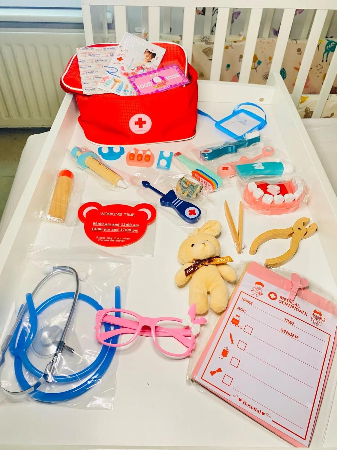 Wooden Doctor Kit with Carrying Bag, Easy to Carry, Safe for Ages 3+