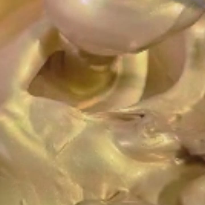 Metallic Gold Leaf Paint for Crafts – DIY Projects, Furniture Restoration, Artistic Detailing & Home Decor