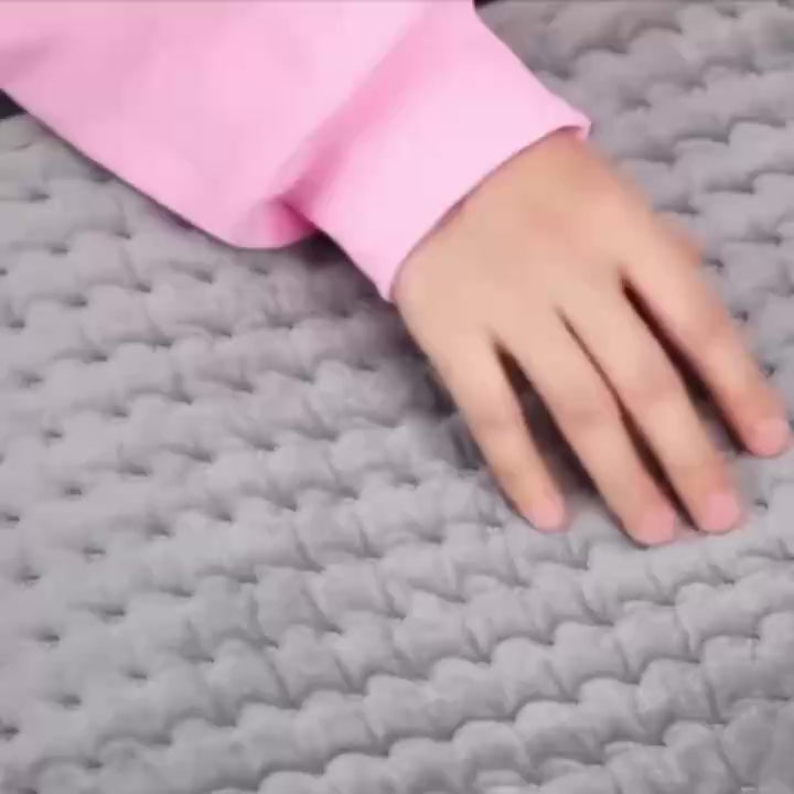 Electric Heating Pad with Controller, Safe Materials, Easy-to-Clean Design and Foldable Portability