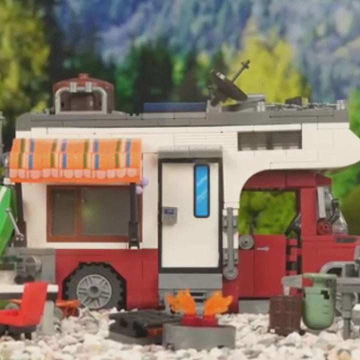 880 pcs Camping Car Toy, Camper Van Building Block Set with Mini Accessories & LED Lights, Safe for Ages 6+
